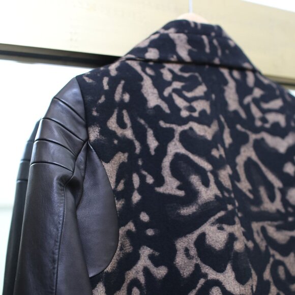 Unique Diane Von Furstenberg Lamb Leather Animal Print Biker Jacket- Size XS - Picture 8 of 13